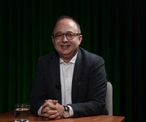 Meme Kanseri Cerrahisi, Cem Yılmaz 