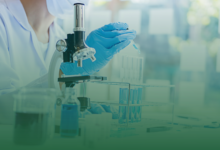 Araştırmacı İlaç Firmaları Derneği’nin (AIFD) açıkladığı verilere göre, üye firmaların Türkiye’deki klinik araştırma yatırımı 2025 yılında 21,2 milyar TL’ye ulaştı. Yürütülen araştırma sayısı 734’e, araştırmalarda yer alan toplam gönüllü sayısı ise 11 bin 663’e yükseldi.